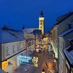 Bed & Breakfast Hradebni 16 *