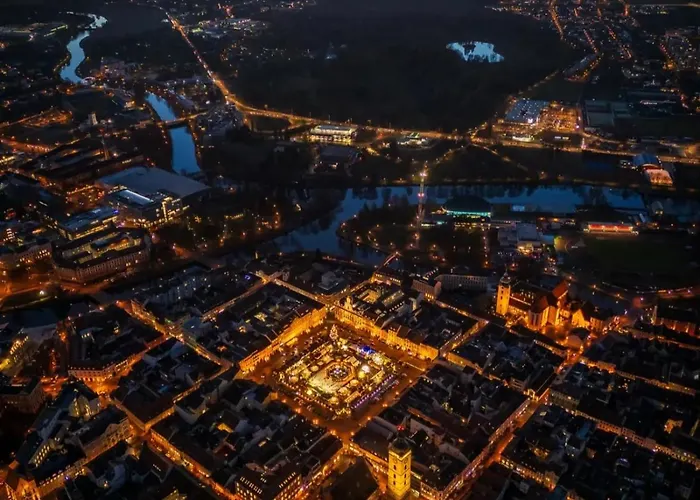 לינה וארוחת בוקר Hradebni 16 *